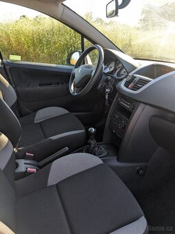 Peugeot 207 - 10