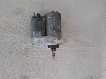 Prodám náhradní díly na Audi A3 r.v.1998 - 10