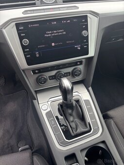 VW PASSAT 2.0 TDI DSG 2019 1. maj, servis jen VW - 10