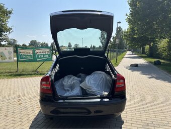 ŠKODA OCTAVIA 1.6 85 KW FSI - BENZÍN - 10