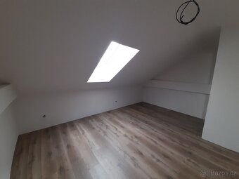 Prodej RD v Těšeticích - 10