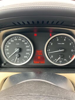 BMW X6 50i - 10