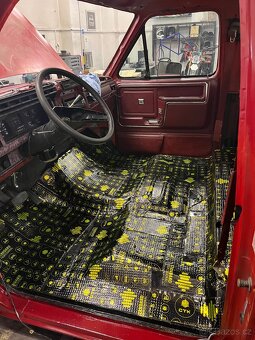 Ford f150 1985 5.8 V8 - 10