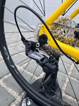 Gravel MMR X-GRIP 10 - Mustard N Black 2025 – velikost L - 10