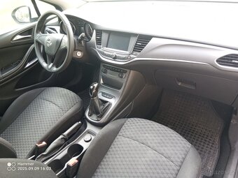 Opel Astra combi 2016 1.0 benzín 100.000 km 1. Majitel - 10