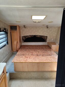 KARAVAN obytný přívěs s doklady - 10
