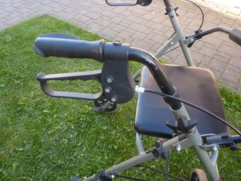 Chodítko pro seniory - 10