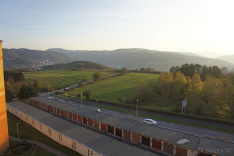 Pronájem zařízeného bytu 1+1 v Ústí nad Labem ul. Kmochova - 10
