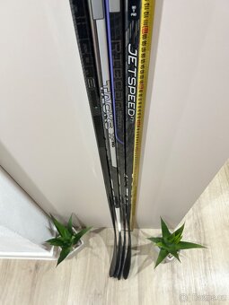 HOKEJKY ĽAVAČKY CCM XF PRO + FT5 PRO + TRIGGER 6-9 PRO - 10