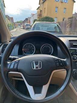 Honda CR-V 3. generace (r. v. 2008), výbava Executive - 10
