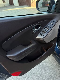 Hyundai ix35 2.0 diesel automat 2010 - 10