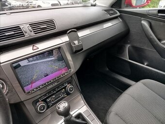 VW Passat 2.0 TDi 103kW, r.v. 6/2010, naj. 258.691 km - 10