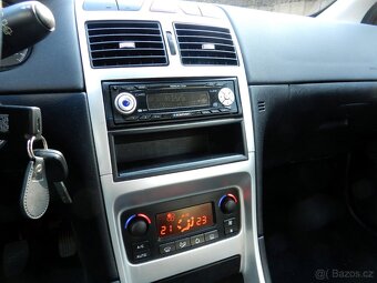 Peugeot 307 SW 1.4i 65 kW 164.000KM r.v.2005 - 10