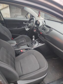 Kia Sportage 3 SL 2CRDI 4x4 nová STK - 10