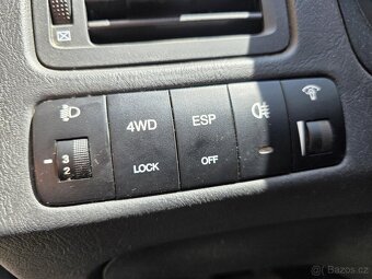 Hyundai Tucson 2.0-4x4-TAŽNÉ_1,6t-NÍZKÉ KM - 10