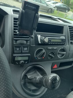 Volkswagen Transporter T5 1.9TDI - 10