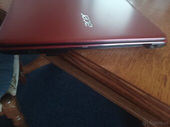 Prodám notebook Acer - 10
