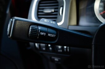 Volvo S60 D3 Momentum Geartronic - 10