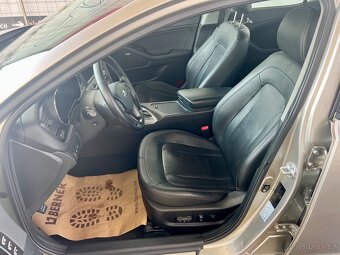 Kia Optima 2,0i 110kW Full Hybrid - 10