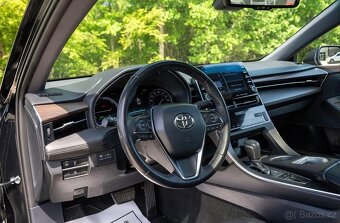 Toyota Avalon XLE Hybrid 2020 - 10