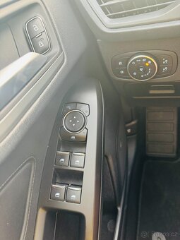 Ford Focus 1.5TDCI Trend-1.MAJITEL -ČR - 10