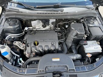 Hyundai I30 1,4i 80kw rok 2011 najeto 118000km - 10