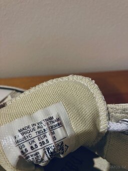 Bílé dámské boty Converse - 10