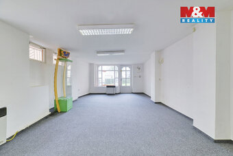 Pronájem obchodu 35 m² v Mariánských Lázních, Hlavní třída - 10