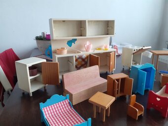 RETRO NÁBYTEK PRO PANENKY - 10