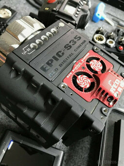 Kamera RED Epic Dragon 6K s bajonetem EF a PL a sadou příslu - 10