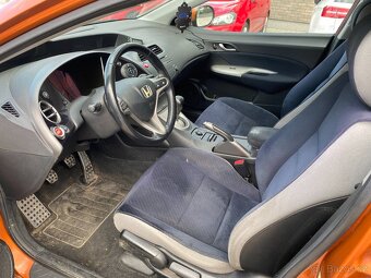 Honda Civic 1.4i, 61 kW, r. 10/2008, klima, ALU, nová STK - 10