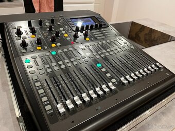 Digitální mixážní pult Behringer X32 Producer + case - 10