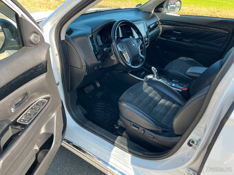 Mitsubishi Outlander 2.4 PLUG-IN HYBRID 4WD Basis Spirit2020 - 10