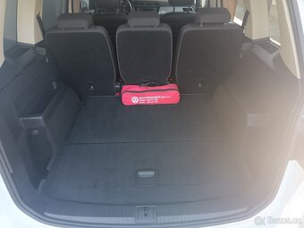 Prodám VW Touran, benzín 1.2Tsi, r.v.2016, odpočet DPH - 10