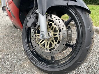 Honda CBR 600F rok 1997 poskozena - 10