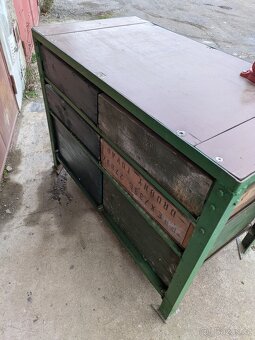 Pracovní dílenský stůl se svěrákem York - 10