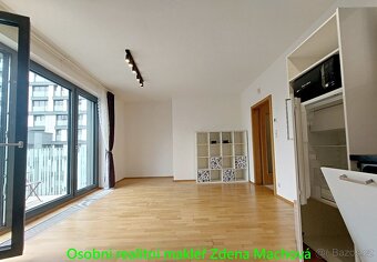 Pronájem 1kk s balkonem, gar.stání, sklep, ul. Olšanská - 10