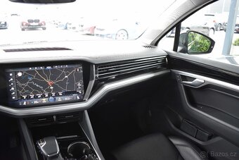 Volkswagen Touareg 3.0TSi.RLINE.BLACK.TAŽNÉ.AIR.SERVIS VW - 10