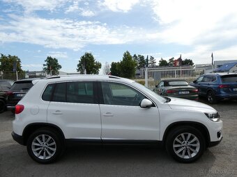 Volkswagen Tiguan 2.0 TDi 81kW závěs, klima, 2.majitel - 10