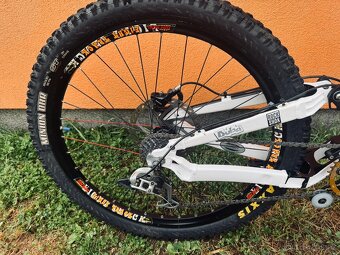 DH celoodpružený bike Diamodback Strike oldschool - 10