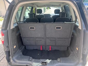 Ford Galaxy - 10