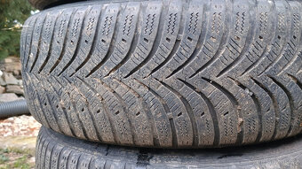 Zimní pneu 185/65 R14, 5mm na disku Ford (#182) - 10