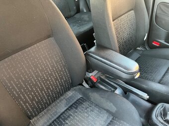 Volkswagen Golf 1.9 TDI 66KW r.v.2005 - 10