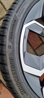 Alu kola 5x112 R19" zimní pneu - Octavia 4 - 10