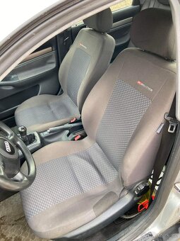 Audi a4 b5 1.6i - 10