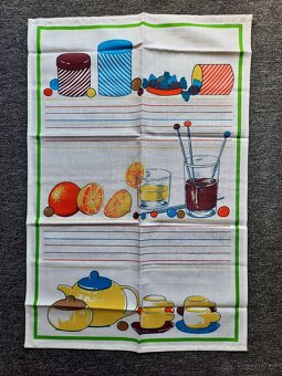 Smaltované nádobí , formičky , utěrky , dečky ... - 10