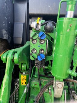traktor John Deere 6M 220 - 10