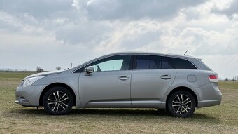 Toyota Avensis 1.8 VVTi benzín, 108kW, Combi, 2010 - 10