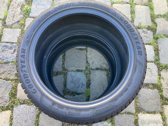 4 páry pěkných zimních pneumatik 235/45R18 98V - 10