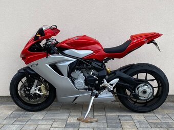 MV agusta F3 675 , 10900 km , top stav - 10